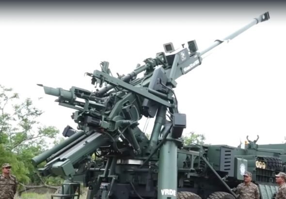 45KM दूर से दुश्मन को भस्म कर पलक झपकते ही गायब हो जाएगी भारत की ये महाविनाशक 'माउंटेड तोप'