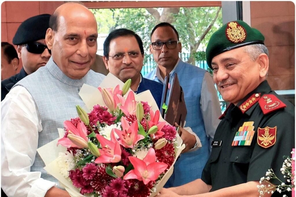 ईरान-इजरायल युद्ध ने खोली दुनिया की आंखें! राजनाथ सिंह ने बताया, कौन है भविष्य के जंग का 'ब्रह्मास्त्र'