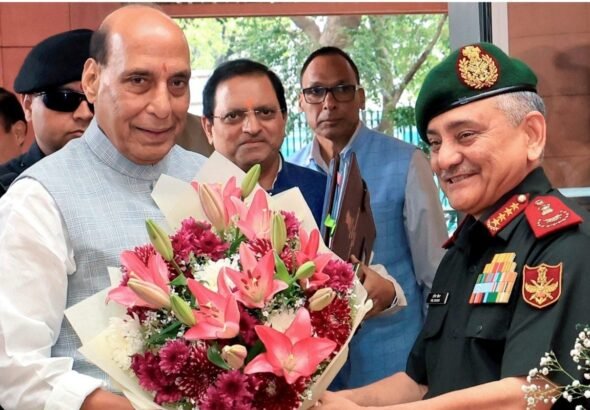 ईरान-इजरायल युद्ध ने खोली दुनिया की आंखें! राजनाथ सिंह ने बताया, कौन है भविष्य के जंग का 'ब्रह्मास्त्र'