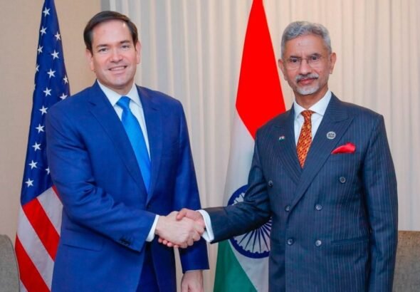 ईरान पर बमबारी के वक्त बनाई दूरी, ट्रंप के 'शांति' संकेत देते ही एक्‍शन में भारत, जयशंकर-रूबियो की सीधी बात