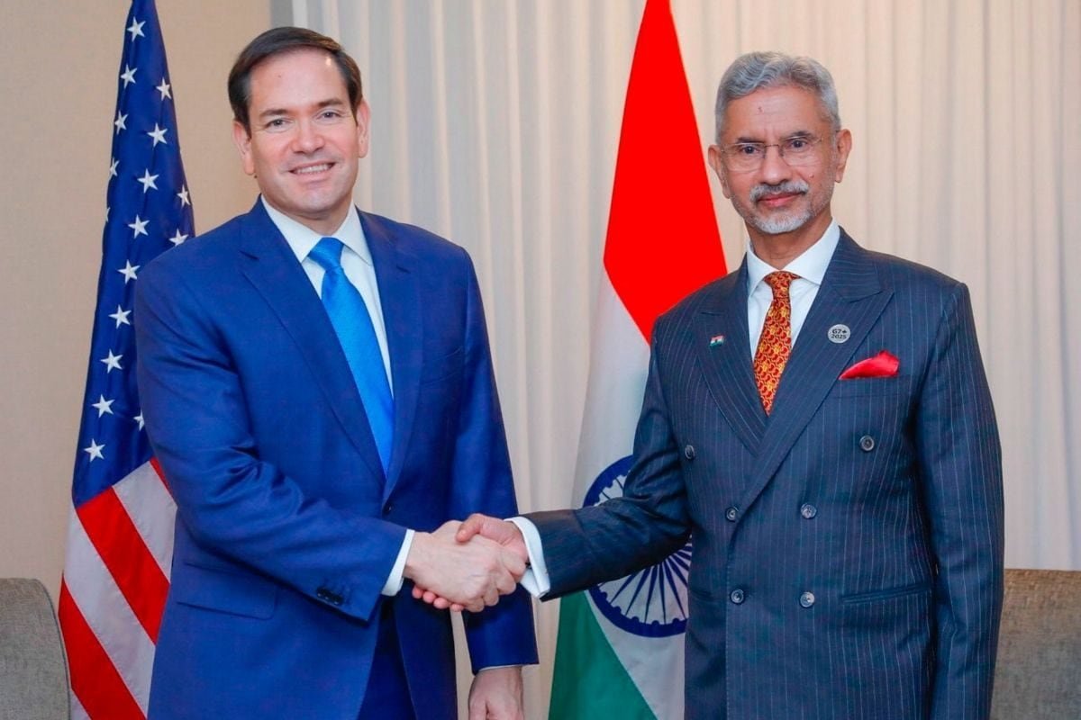 ईरान पर बमबारी के वक्त बनाई दूरी, ट्रंप के 'शांति' संकेत देते ही एक्‍शन में भारत, जयशंकर-रूबियो की सीधी बात