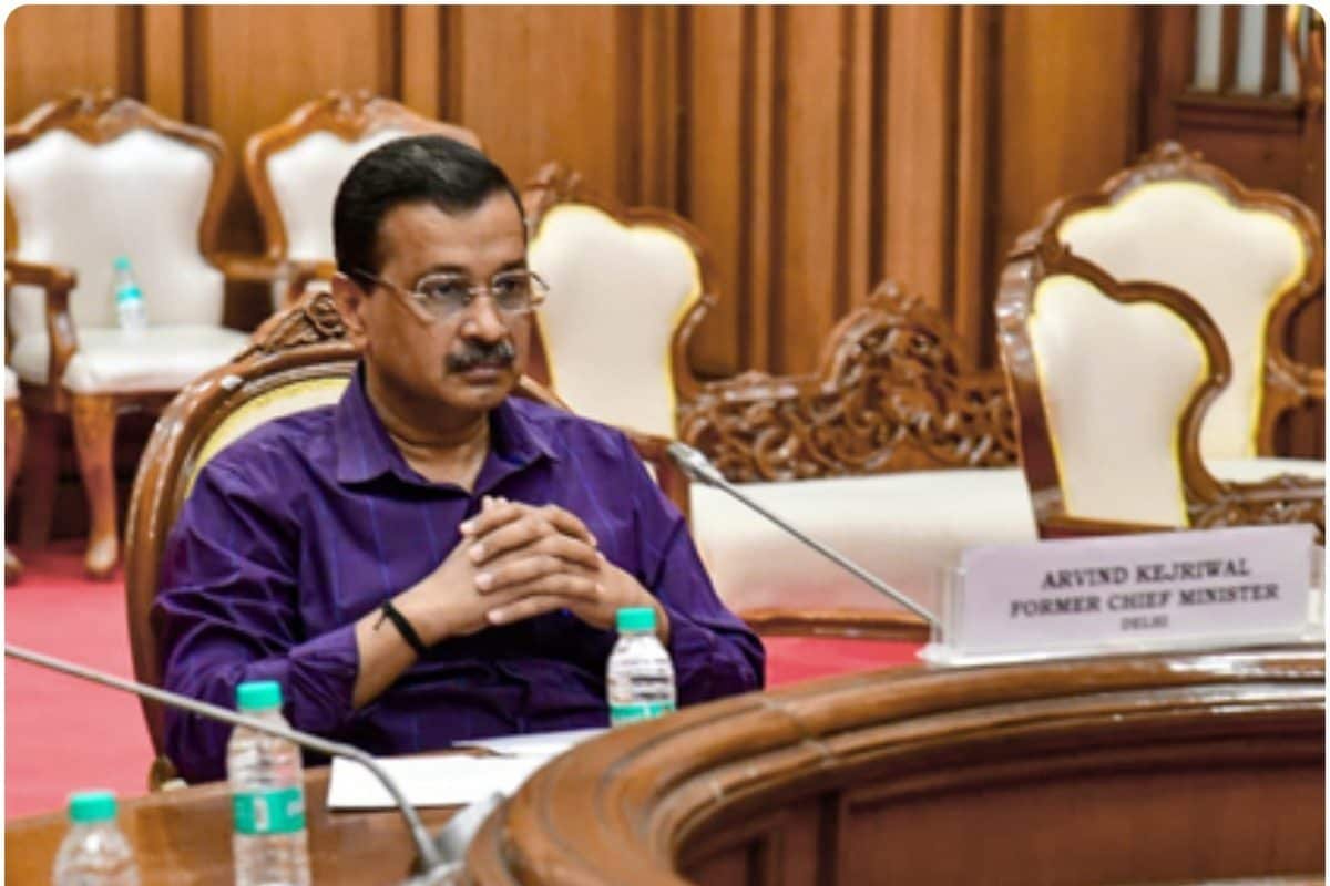 अन्ना आंदोलन से जन्मी AAP में भगदड़, भंवर में फंसी केजरीवाल की नाव, अब 'संजय' से पार्टी में महाभारत का सुनेंगे हाल