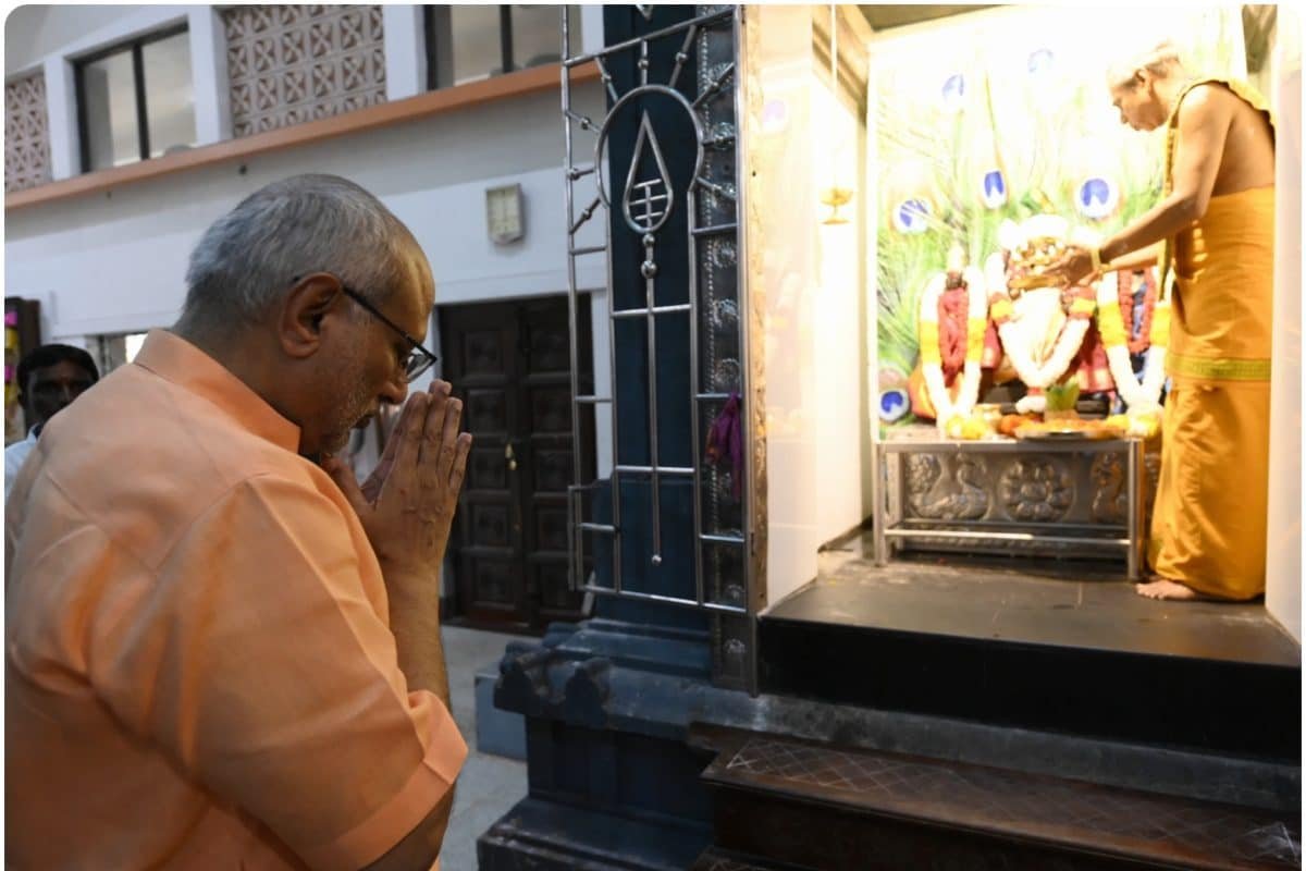 उपराष्ट्रपति ने कोलंबो में की पूजा-अर्चना, भारत-श्रीलंका संबंधों की नई मजबूती के ल‍िए 8 अहम समझौतों पर मुहर