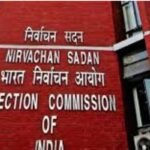 पश्चिम बंगाल में चुनाव आयोग का एक्शन, TMC का प्रचार करने वाले तीन BLO सस्पेंड, विधाननगर पुलिस कमिश्नर पर भी गिरी गाज