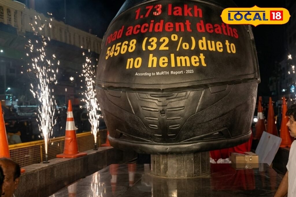 Hyderabad: पुलिस का 'बाहुबली' स्टाइल! तारनाका जंक्शन पर सजा विशाल हेलमेट, चालान से नहीं अब आंकड़ों से डरेंगे वाहन चालक