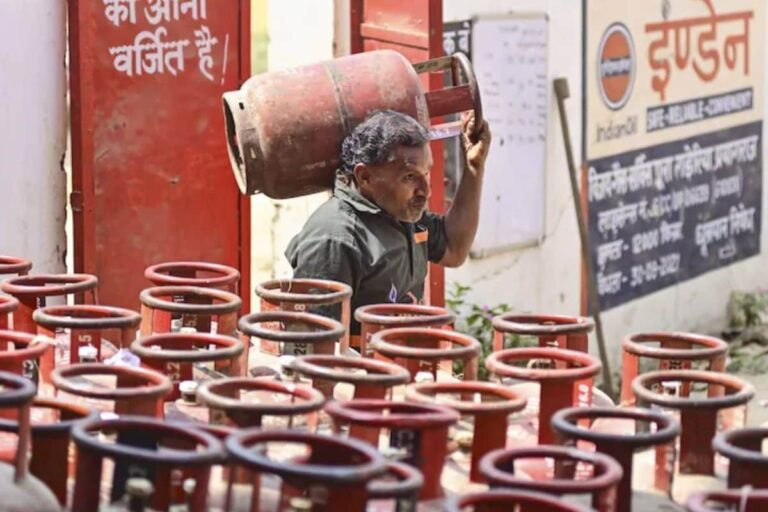 LPG Price: भारत के किस शहर में मिलता है सबसे सस्‍ता एलपीजी सिलेंडर? कमर्शियल गैस का भाव भी जान लें