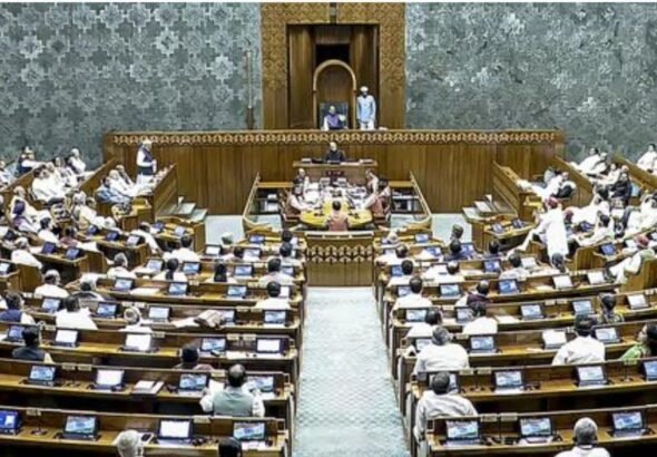 अपनी ही बिछाई बिसात में उलझा विपक्ष? महिला आरक्षण में परिसीमन को लेकर जीतकर भी हार गया विपक्ष