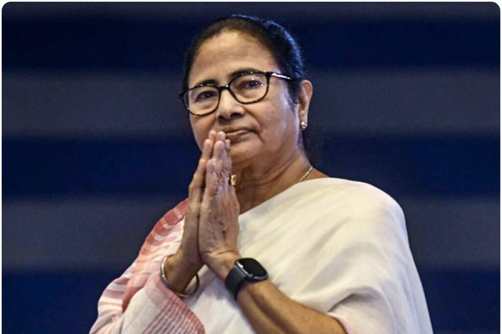 बीजेपी को पश्चिम बंगाल और दिल्ली की सत्ता से बाहर निकाल फेंकूंगी, ममता बनर्जी की हुंकार, चुनाव आयोग पर भी बरसीं