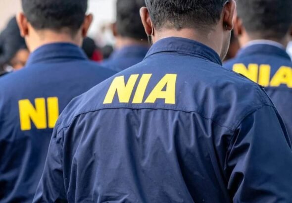 शहीदों के गुनहगार पर चला कानून का हथौड़ा, CRPF कैंप हमले के आरोपी की जमीन-मकान जब्त, 5 जवानों की गई थी जान