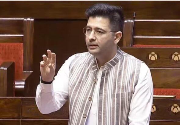 राघव चड्ढा थामेंगे बीजेपी का दामन? पंजाब की राजनीति में मचा भूचाल, केजरीवाल ने एटीएम की जगह खोजा बैंक