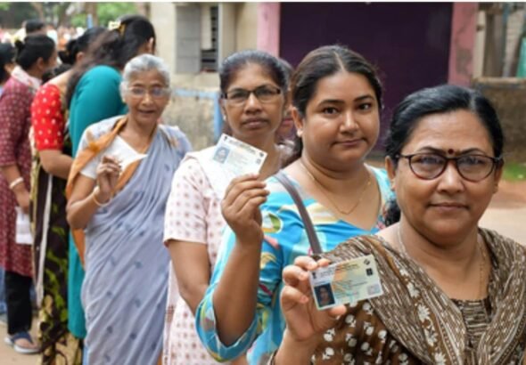 आजादी के बाद वोटिंग की सबसे बड़ी छलांग, पश्चिम बंगाल और तमिलनाडु में टूटा रिकॉर्ड, महिलाओं ने पुरुषों को पछाड़ा