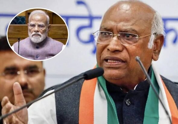 LIVE: चुनाव आयोग की दहलीज पर जाएगा पीएम मोदी को आतंकी कहने का मामला, बीजेपी ने खरगे के खिलाफ कर ली पूरी तैयारी