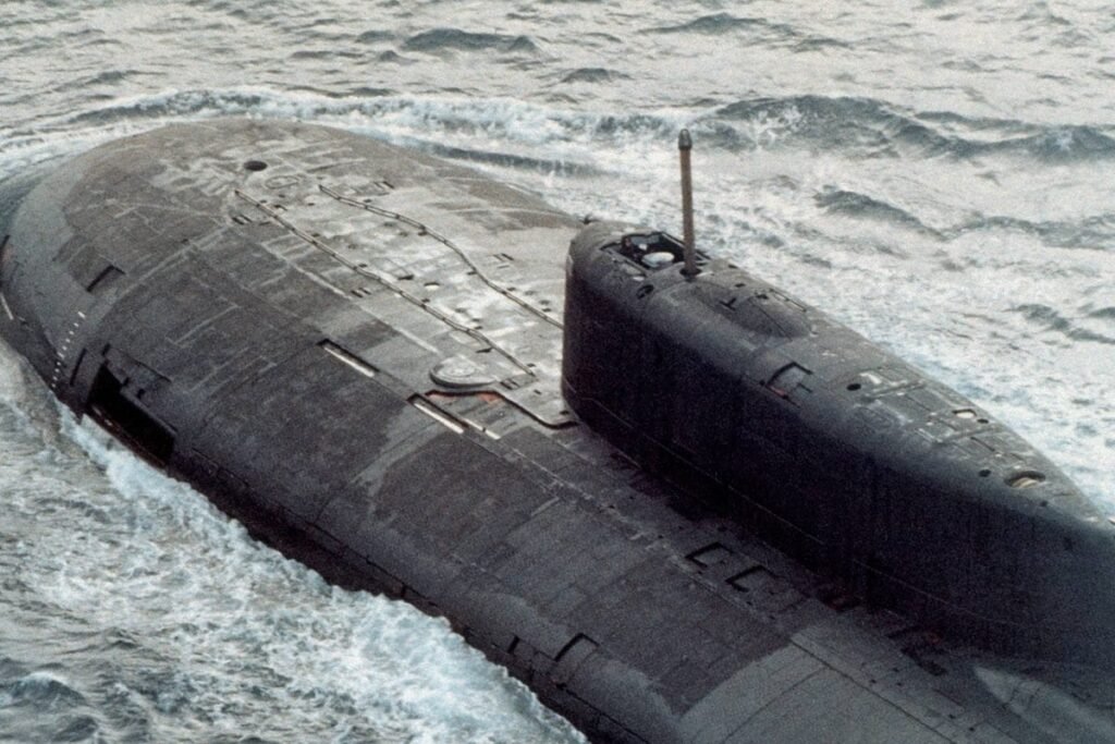 पाताल से बंकरों पर वार: भारत की नई पनडुब्बी जो 21 दिन रहेगी अदृश्‍य, राजनाथ जर्मनी से कर रहे डील फाइनल!