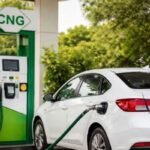 CNG Price Hike: पेट्रोल-डीजल के बाद अब सीएनजी की मार, दिल्ली में 2 रुपये किलो महंगी हो गई गैस
