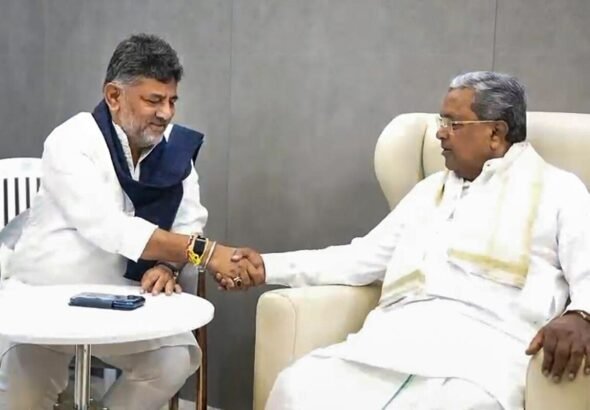 Karnataka CM News Live Updates: सिद्धारमैया का 'बेंगलुरु लव': दिल्ली की राजनीति छोड़कर कर्नाटक में ही क्यों रुक गए निवर्तमान CM?