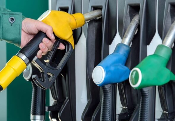 Petrol Diesel Price : देशभर में पेट्रोल-डीजल महंगा, 3 रुपये लीटर बढ़े दाम, टंकी फुल कराने से पहले चेक करें ताजा रेट