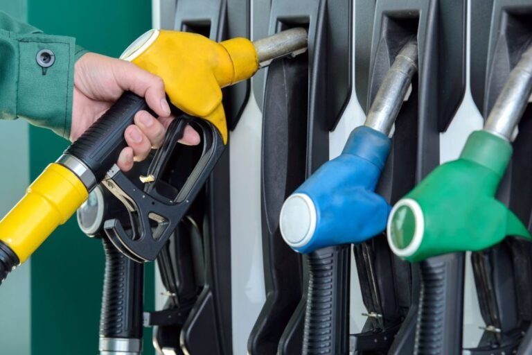 Petrol Diesel Price : देशभर में पेट्रोल-डीजल महंगा, 3 रुपये लीटर बढ़े दाम, टंकी फुल कराने से पहले चेक करें ताजा रेट