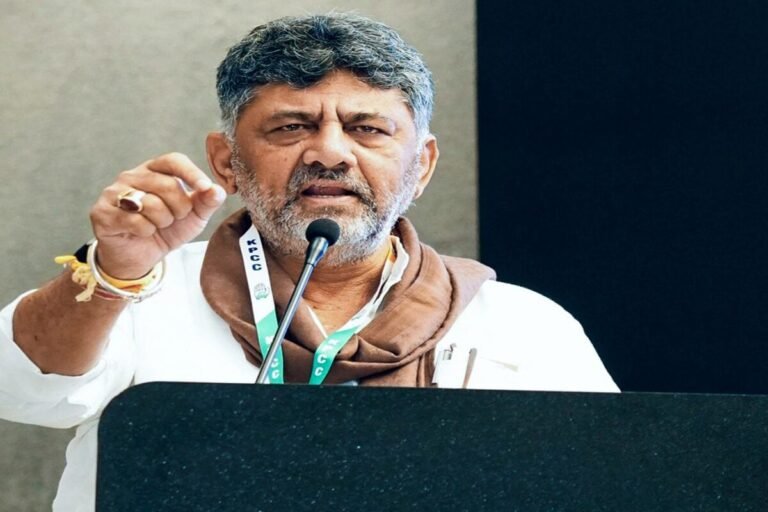 DK Shivakumar Shapath Grahan LIVE: DK शिवकुमार की शपथ आज, डिप्टी CM पेच से बढ़ा सस्पेंस, खड़गे का सिद्धा के लिए बड़ा दांव